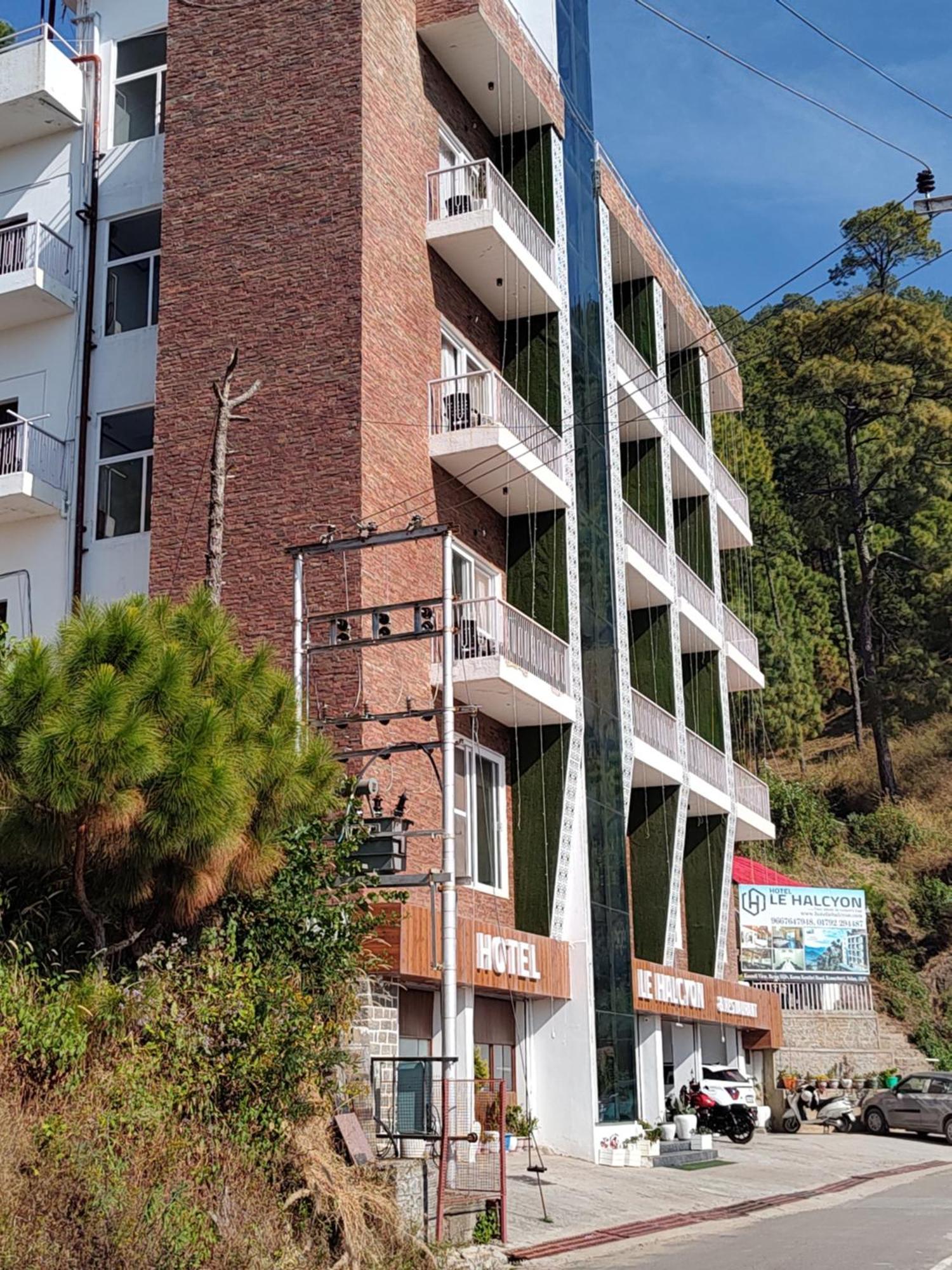 Hotel Le Halcyon , Kasauli Solan Bagian luar foto